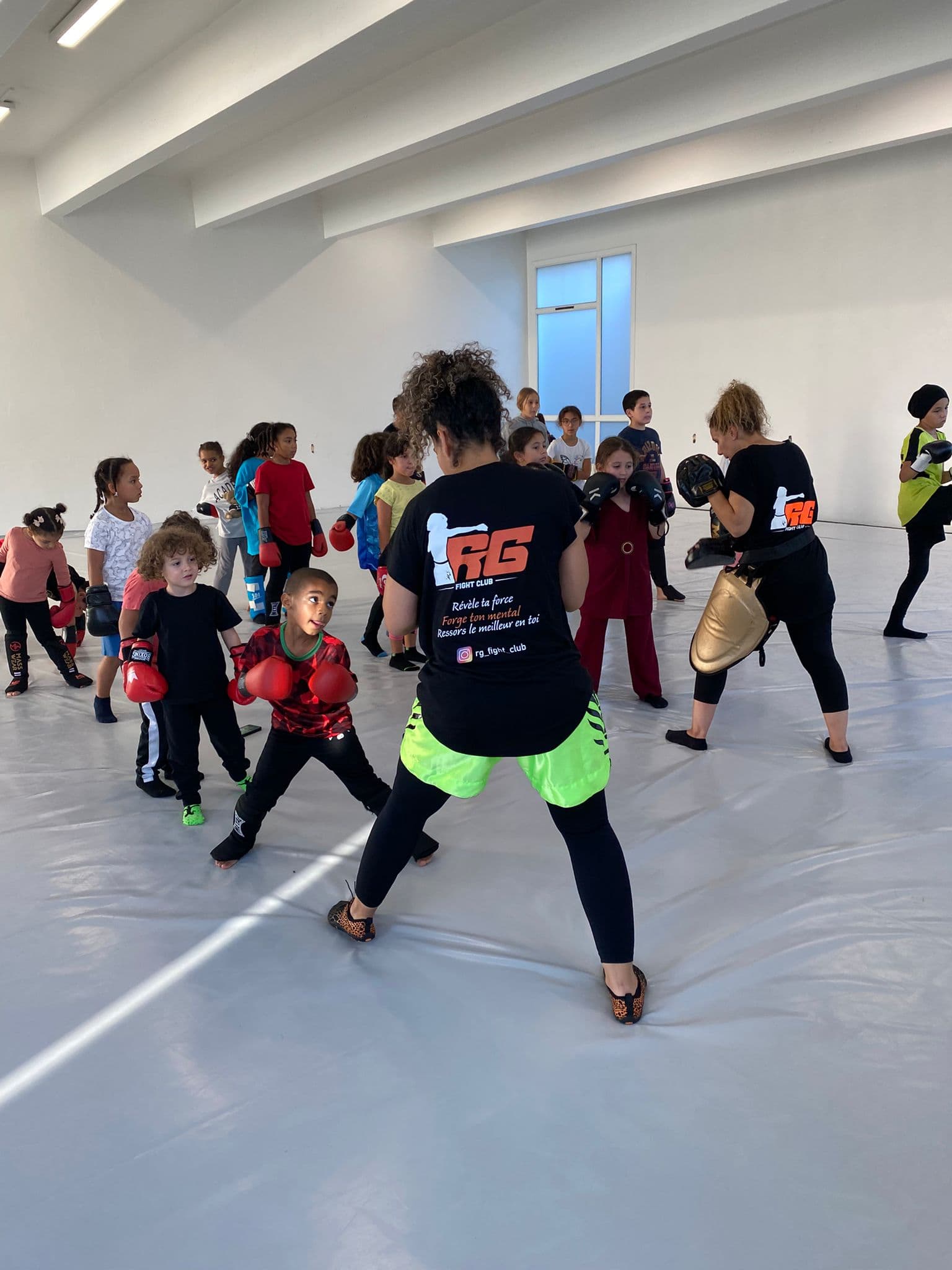 Cours collectifs de boxe RG Fight Club – entraînement en groupe en Seine-Saint-Denis (93)